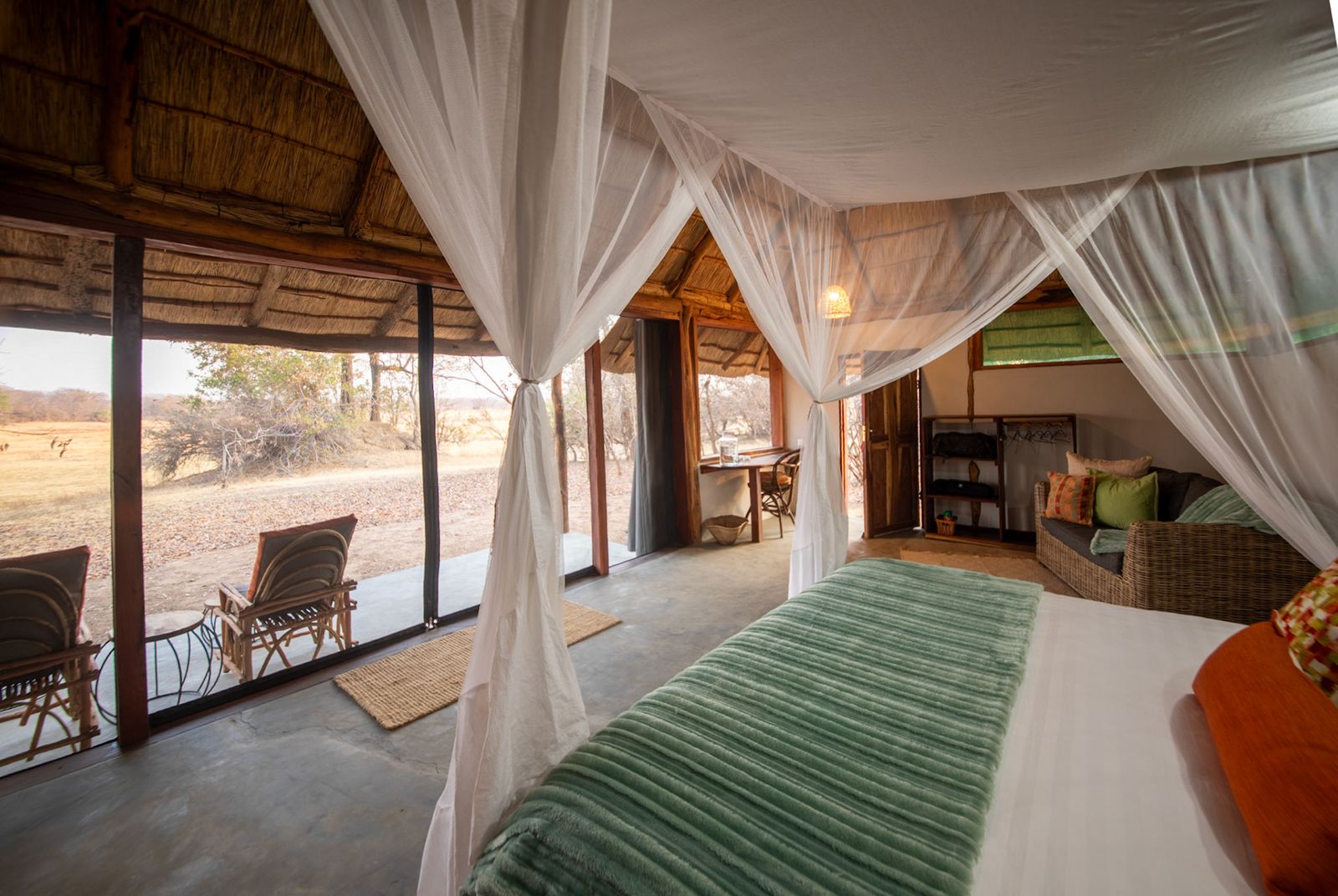 nanzhila-lake-camp-chalet-accommodation-kafue-national-park